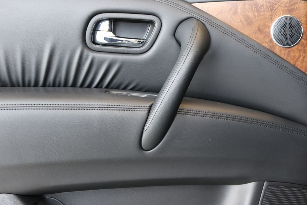 Used 2024 Nissan Armada SL image 22