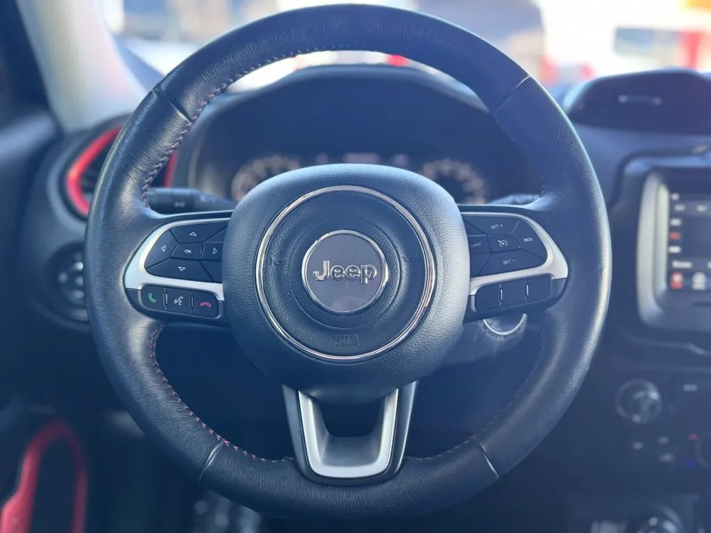 Used 2020 Jeep Renegade Trailhawk w/ Cold Weather Group image 19