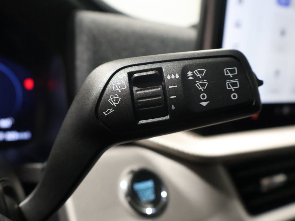 Used 2025 Ford Explorer Active image 38