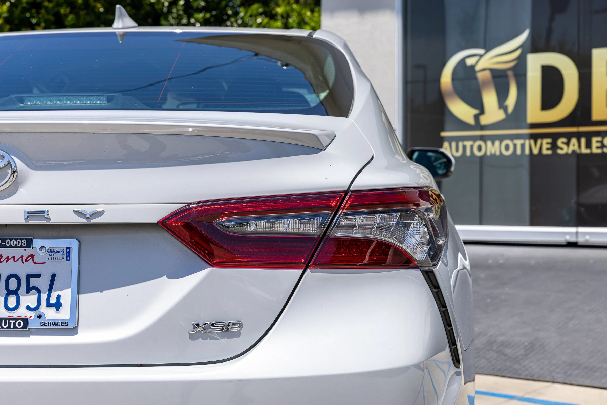 Used 2023 Toyota Camry XSE FWD image 13
