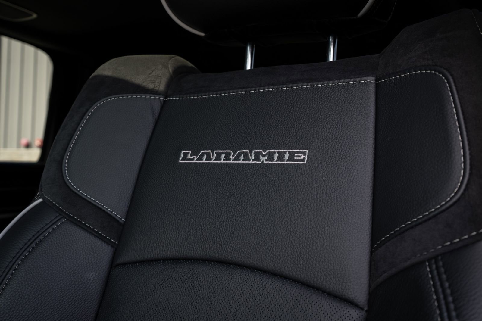 New 2026 RAM 2500 Laramie w/ Night Edition AWD/4WD image 30