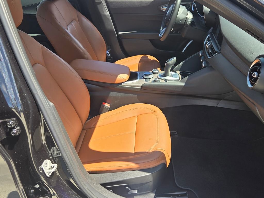 Used 2022 Alfa Romeo Giulia Ti w/ Active Assist Plus Package image 18