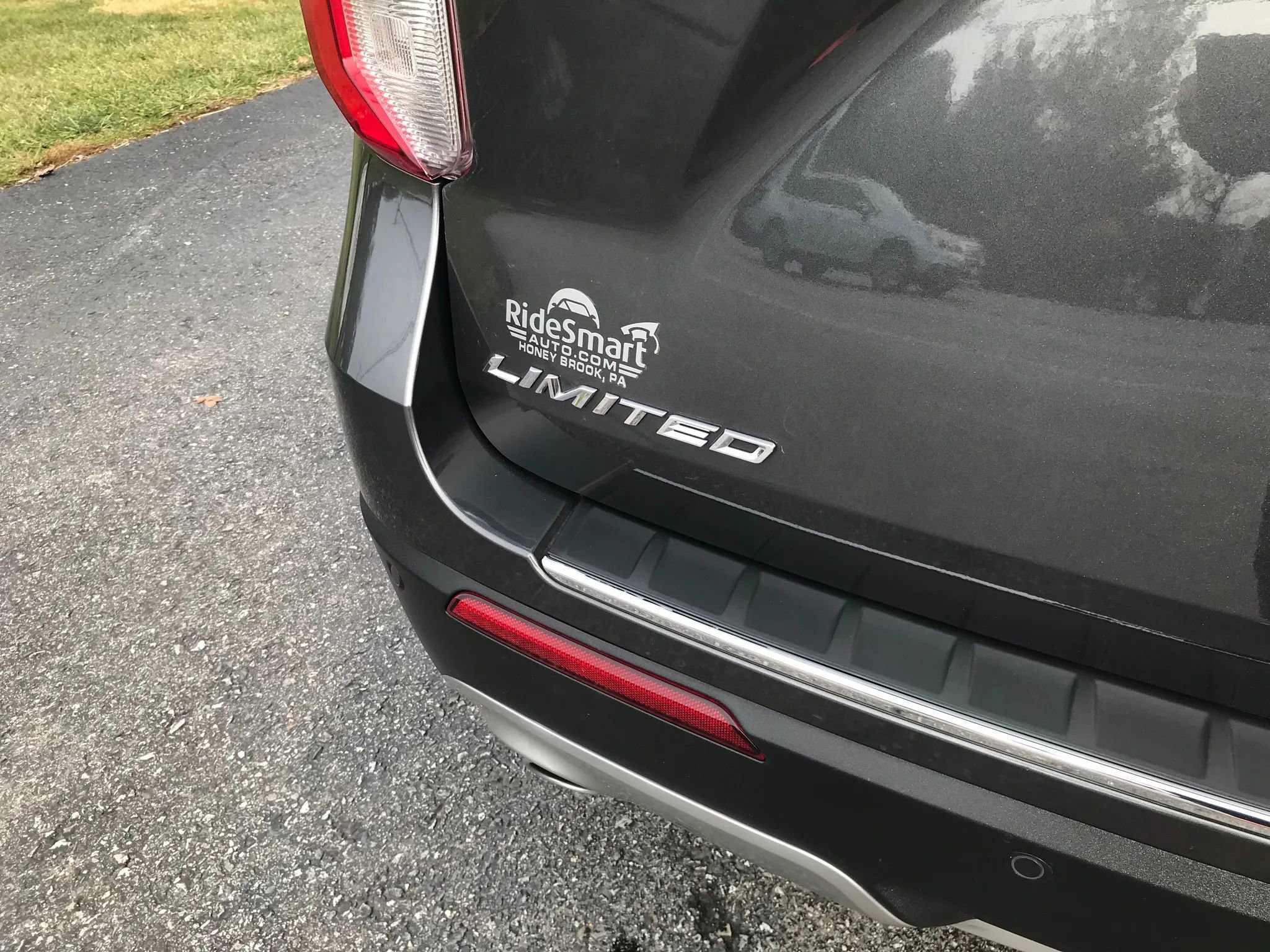 Used 2020 Ford Explorer Limited w/ Class III Trailer Tow Package image 47