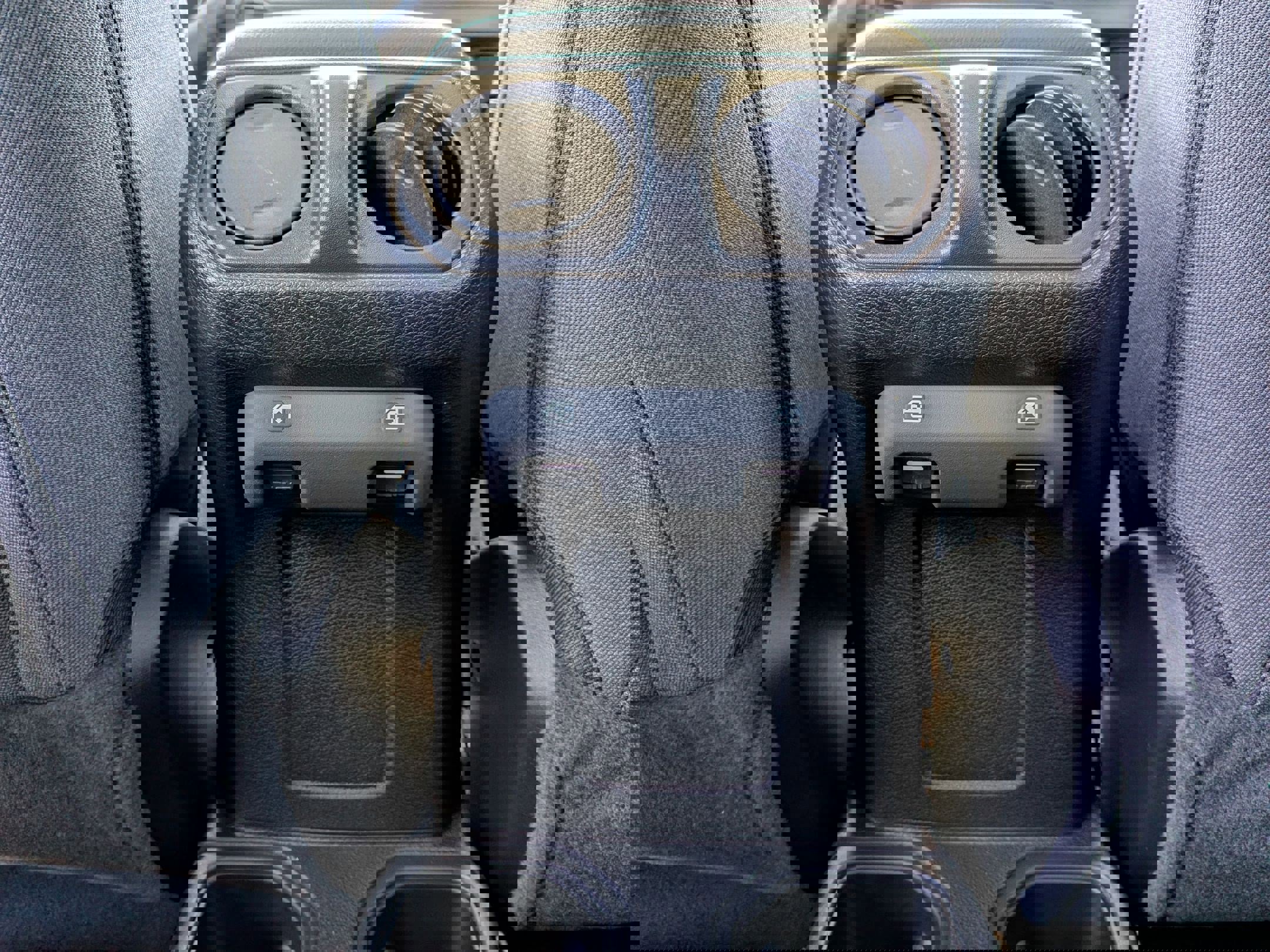 New 2025 Jeep Gladiator Sport image 23