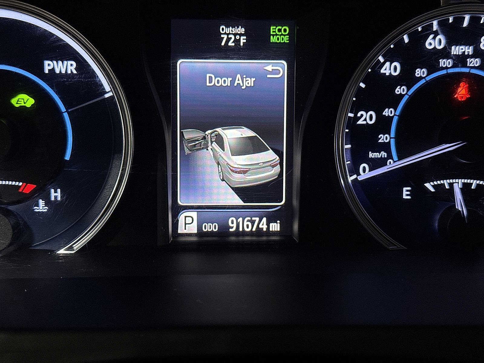 Used 2015 Toyota Camry XLE w/ Moonroof Package FWD image 19