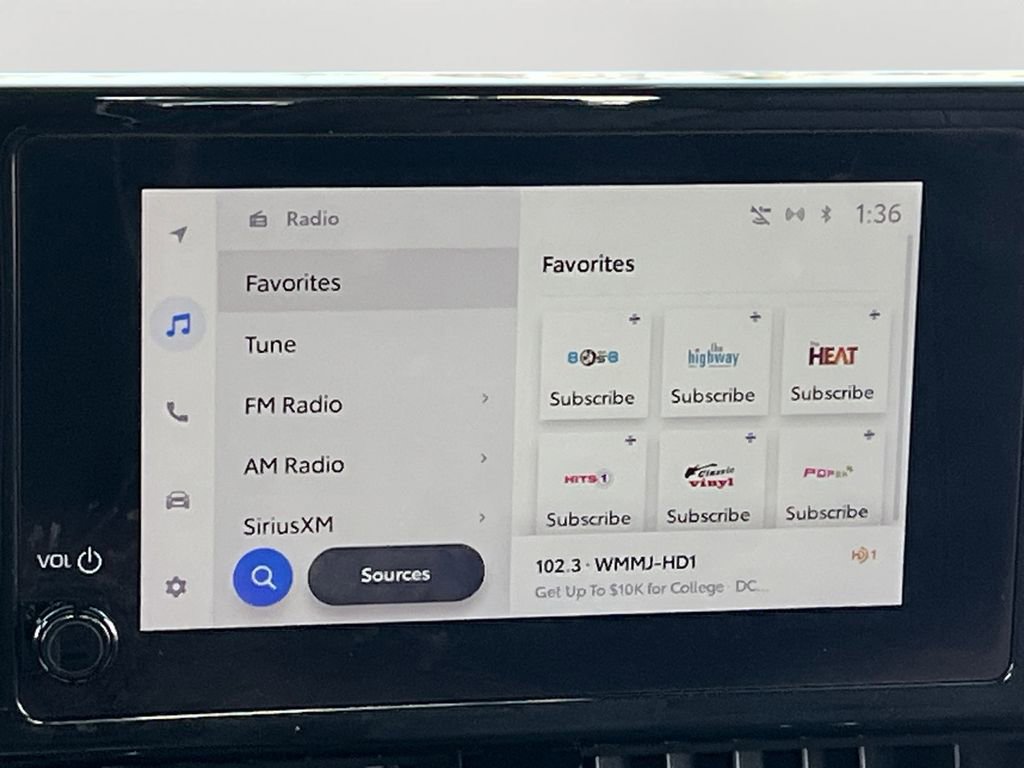 Used 2024 Toyota Corolla SE image 19