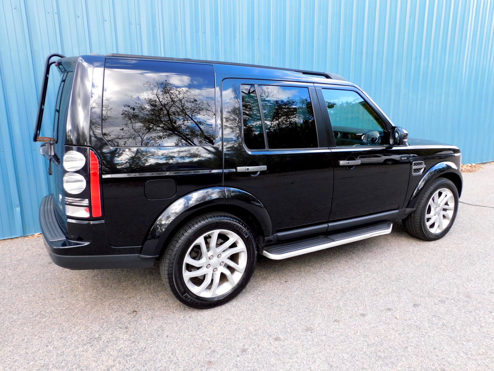 Used 2016 Land Rover LR4 HSE Silver Edition image 5