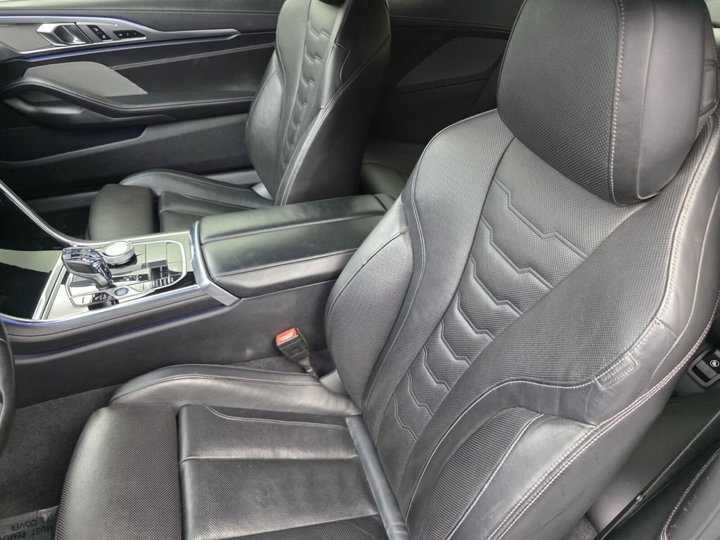 Used 2022 BMW M850i xDrive Coupe w/ Driving Assistance Package AWD/4WD image 11