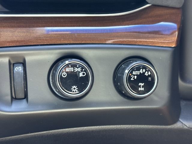 Used 2019 Cadillac Escalade Luxury AWD/4WD image 26