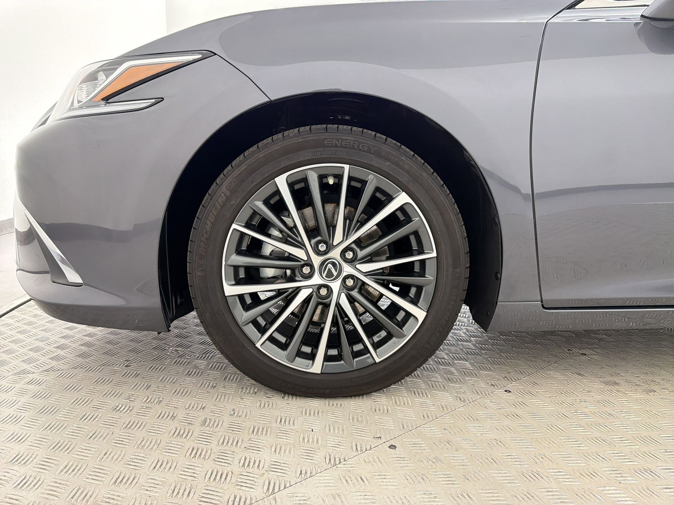 Certified 2023 Lexus ES 300h w/ Luxury Package FWD image 12