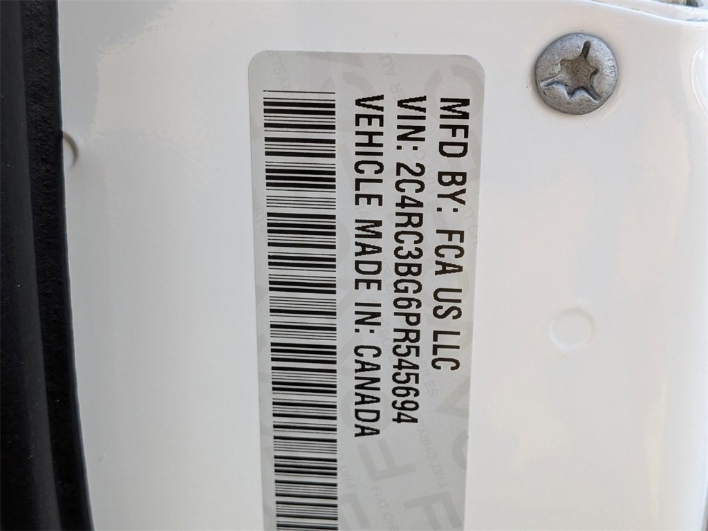 Certified 2023 Chrysler Pacifica Touring-L image 29