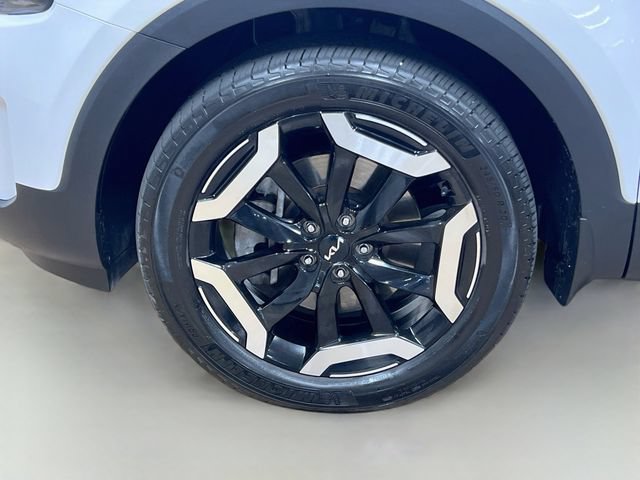 Certified 2024 Kia Telluride EX w/ EX Captain's Chair Package FWD image 34