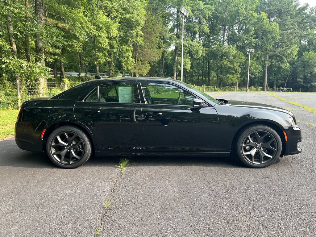 Certified 2023 Chrysler 300 Touring L w/ Safetytec Plus Group RWD image 2