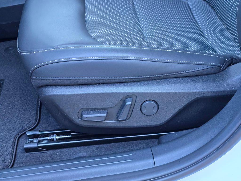 Certified 2025 Kia EV6 Light image 13