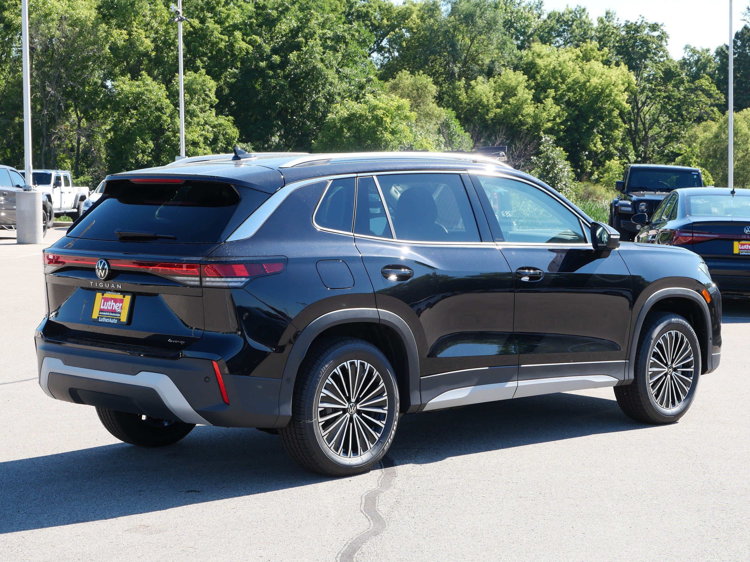 New 2026 Volkswagen Tiguan S AWD/4WD video 2