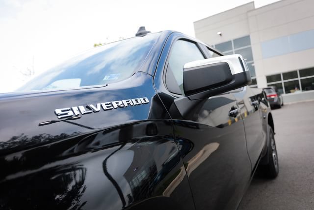 Used 2023 Chevrolet Silverado 1500 LT AWD/4WD image 18