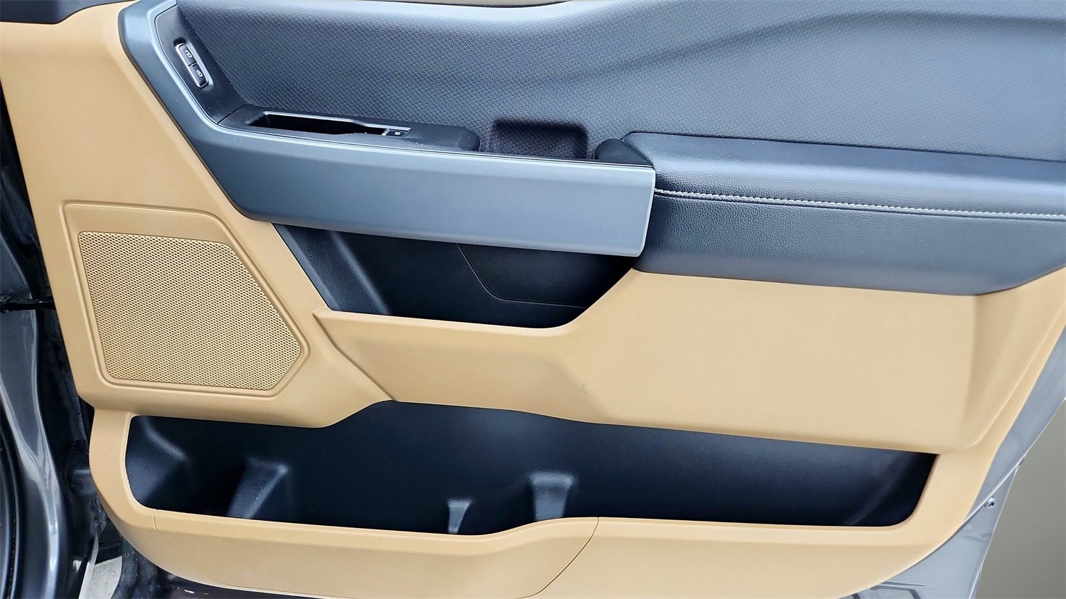 Used 2023 Ford F150 XLT image 25