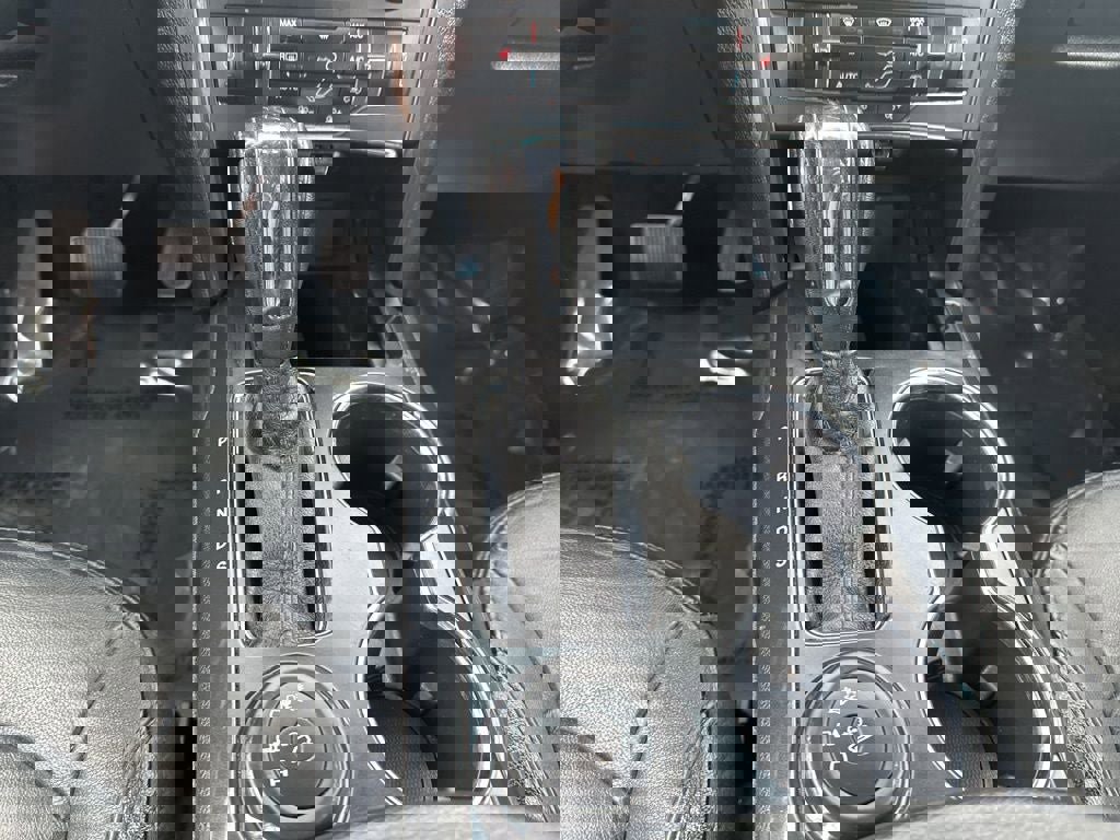 Used 2018 Ford Explorer XLT w/ Equipment Group 202A image 18