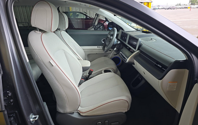 Used 2022 Hyundai Ioniq 5 Limited w/ Cargo Package AWD/4WD image 6