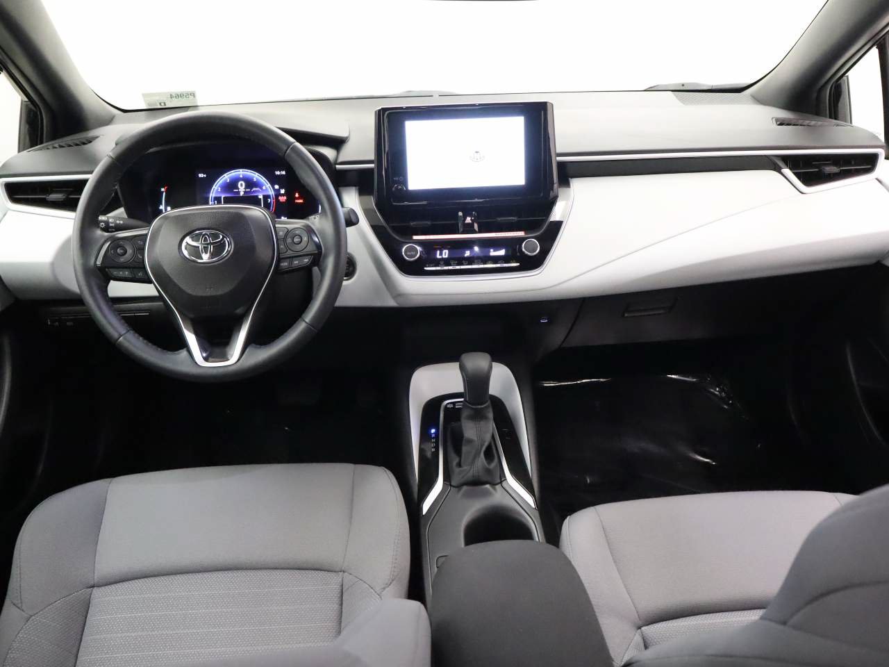 Used 2026 Toyota Corolla SE FWD image 15