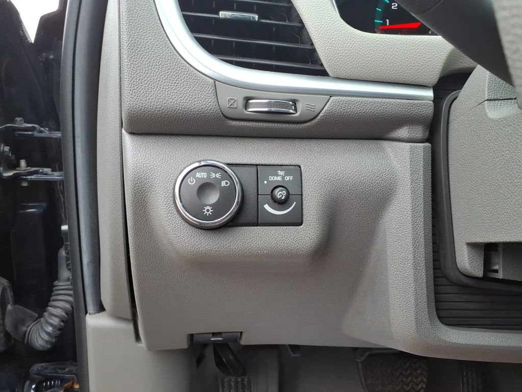 Used 2017 Chevrolet Traverse LS FWD image 13