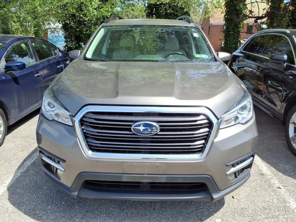 Used 2022 Subaru Ascent Premium w/ Convenience Package image 2