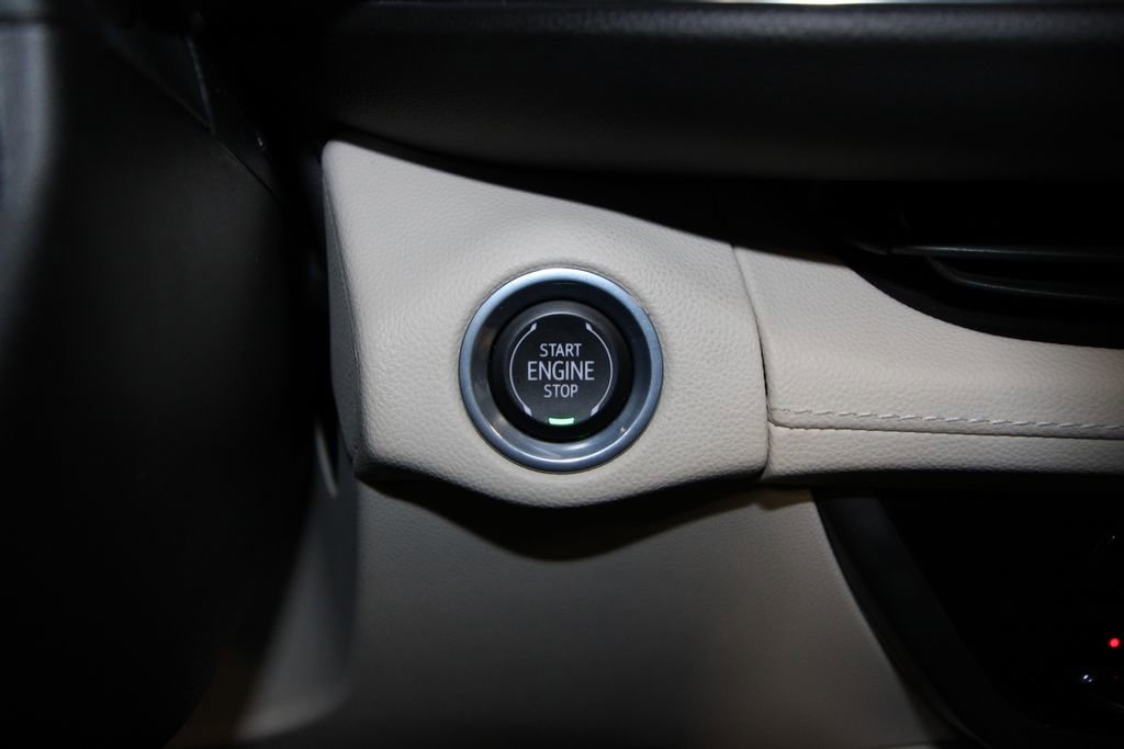 Used 2023 Buick Envision Avenir image 14