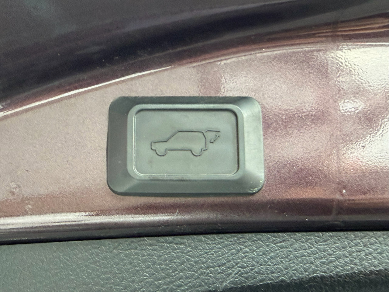 Used 2018 Toyota RAV4 XLE image 25