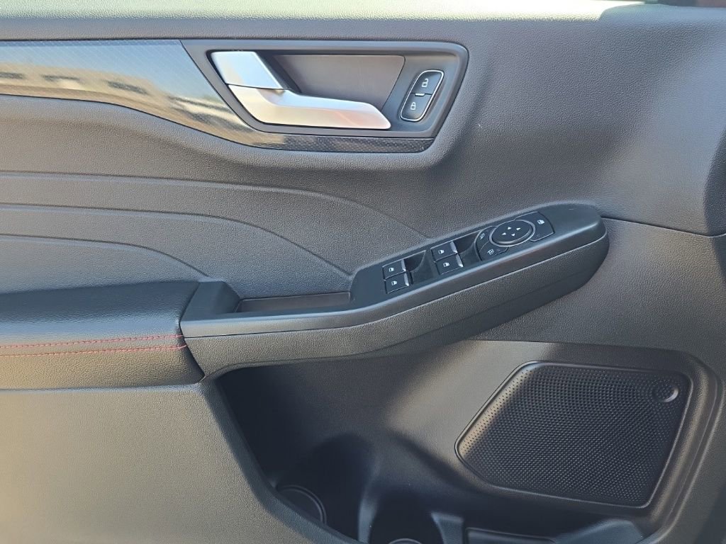 Certified 2023 Ford Escape ST-Line w/ Tech Pack #1 image 15