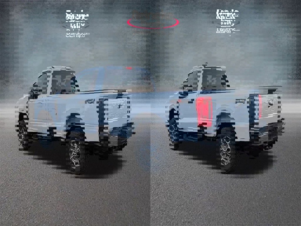 New 2025 Ford F350 XLT image 8