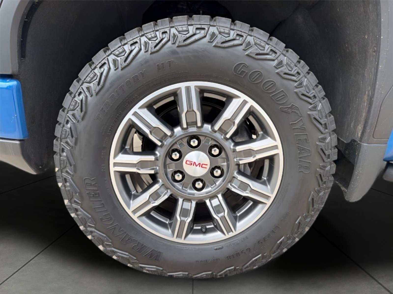 Used 2024 GMC Sierra 1500 AT4 w/ AT4 Premium Package AWD/4WD image 13