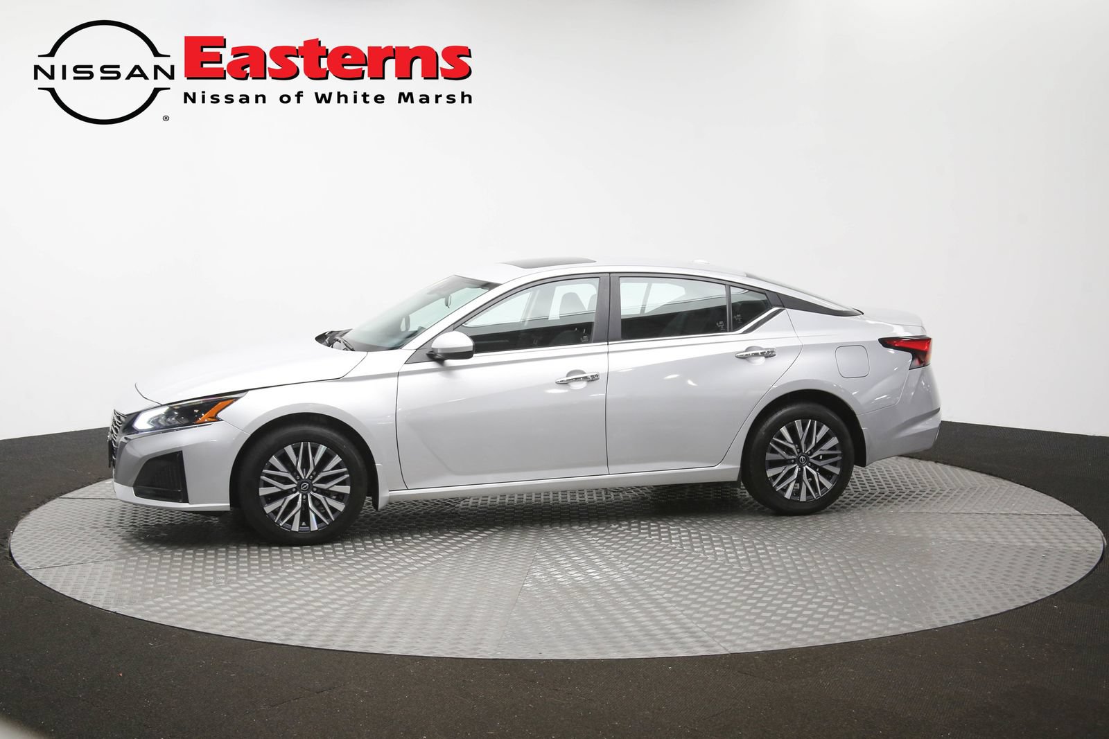 Used 2023 Nissan Altima 2.5 SV w/ SV Premium Package AWD/4WD image 58