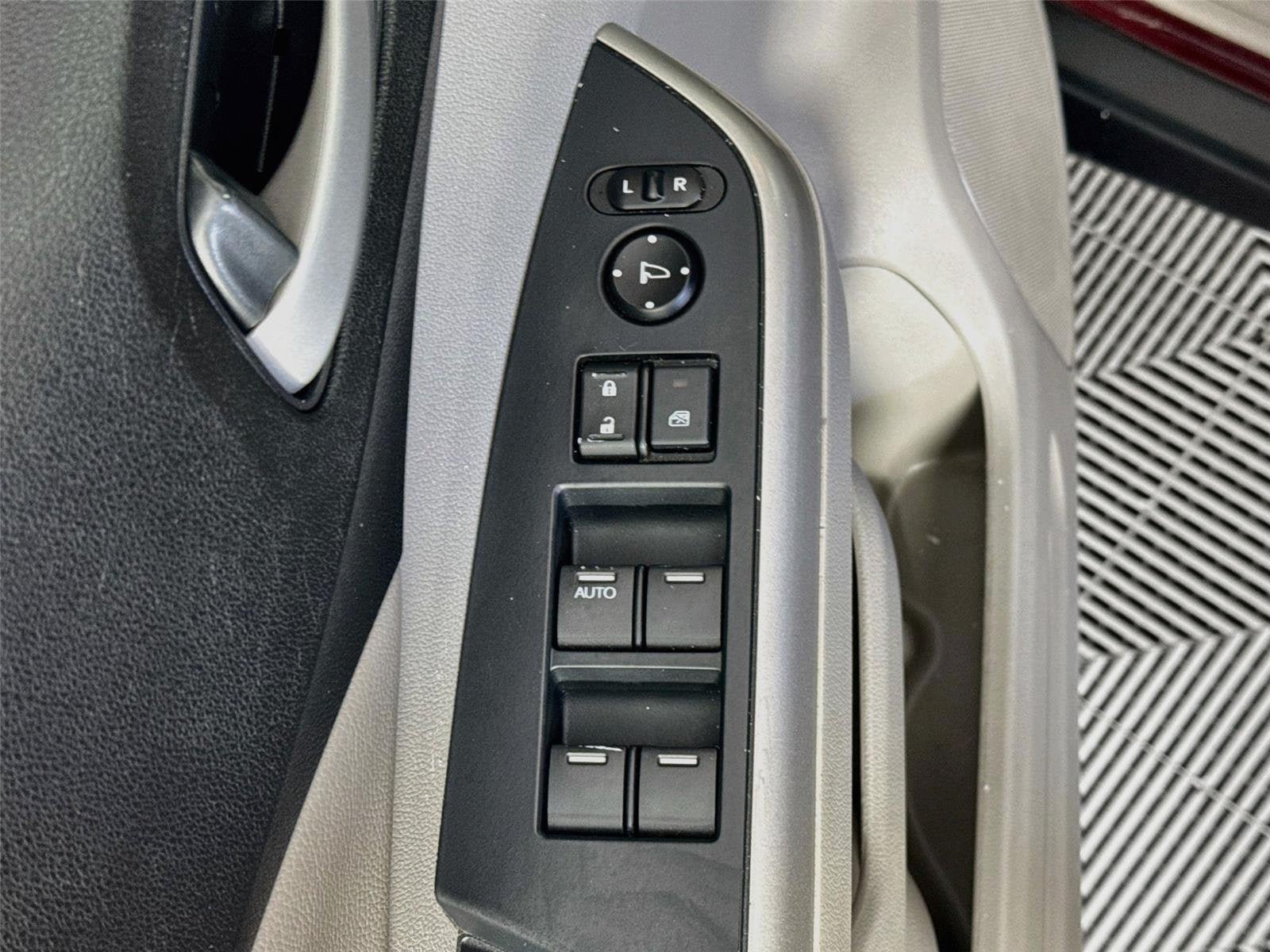 Used 2014 Honda CR-V EX-L image 19