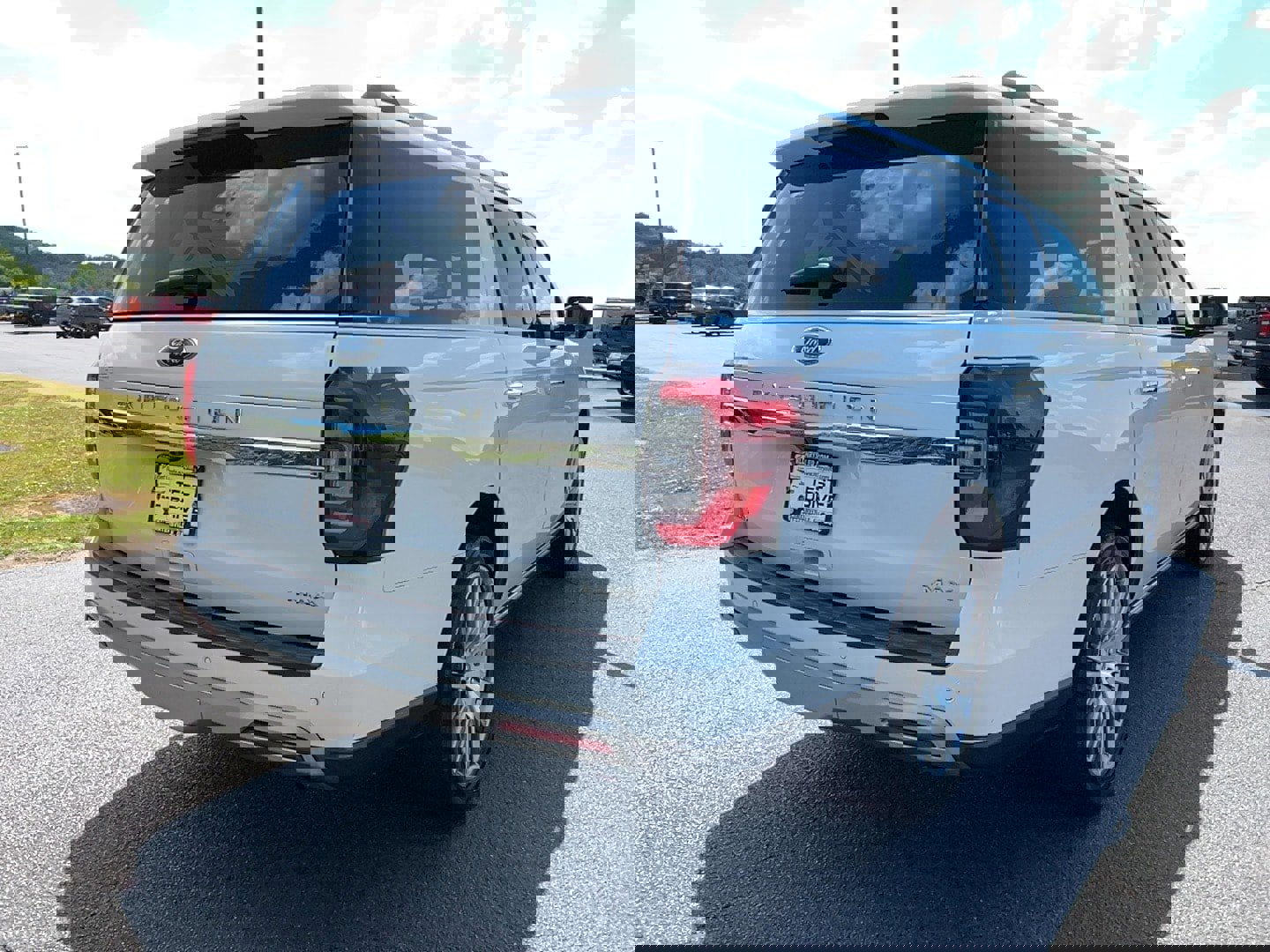 Used 2024 Ford Expedition Max Limited AWD/4WD image 5