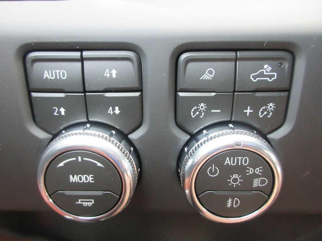 New 2026 GMC Sierra 2500 Denali Ultimate AWD/4WD image 17
