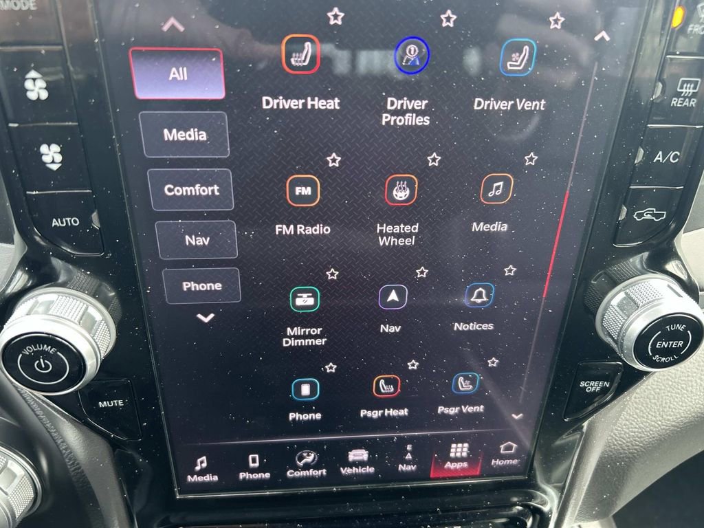 Used 2025 RAM 1500 Laramie image 26