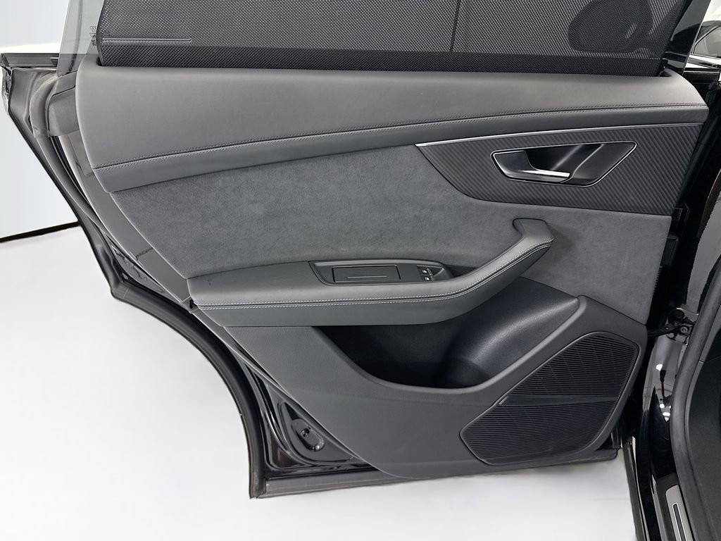 Used 2024 Audi RS Q8 image 25