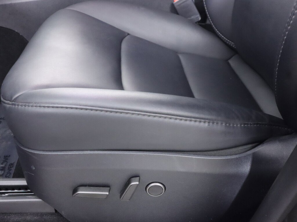 Used 2024 Tesla Model Y Long Range image 29