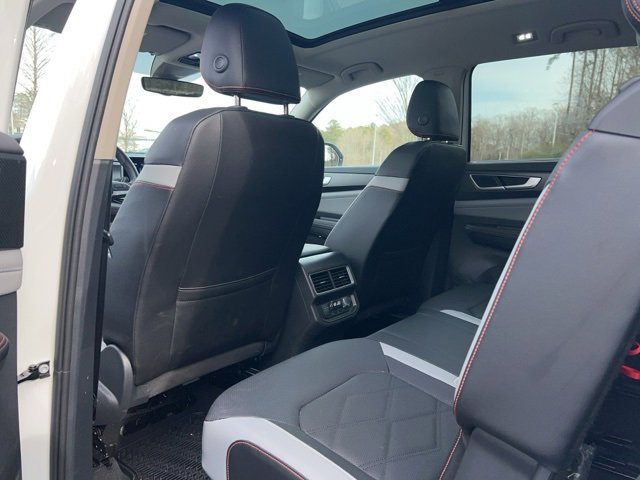 Used 2025 Volkswagen Atlas Peak Edition SE image 14