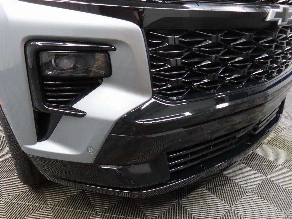 Used 2024 Chevrolet Traverse RS w/ LPO, Floor Liner Package image 53