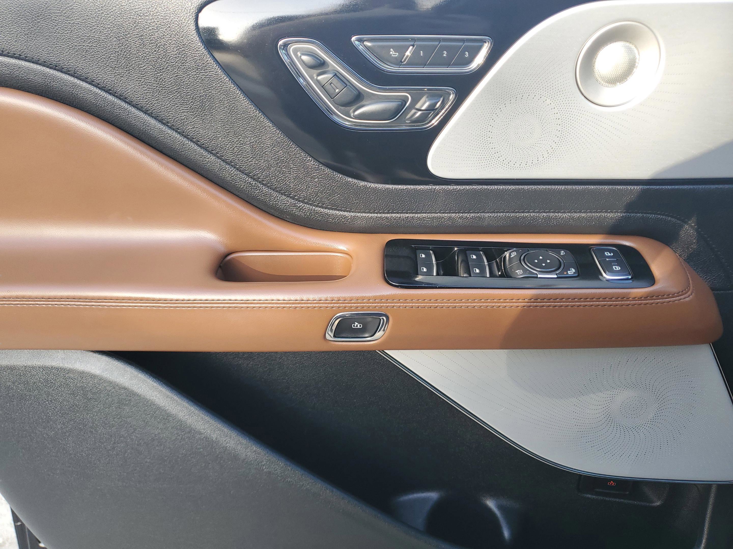 Used 2021 Lincoln Aviator Grand Touring w/ Equipment Group 302A image 16