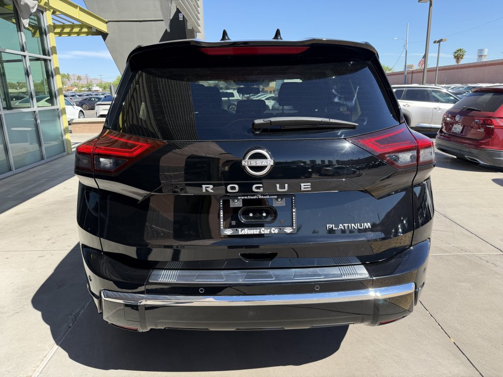 Used 2025 Nissan Rogue Platinum w/ Tech Package FWD image 13