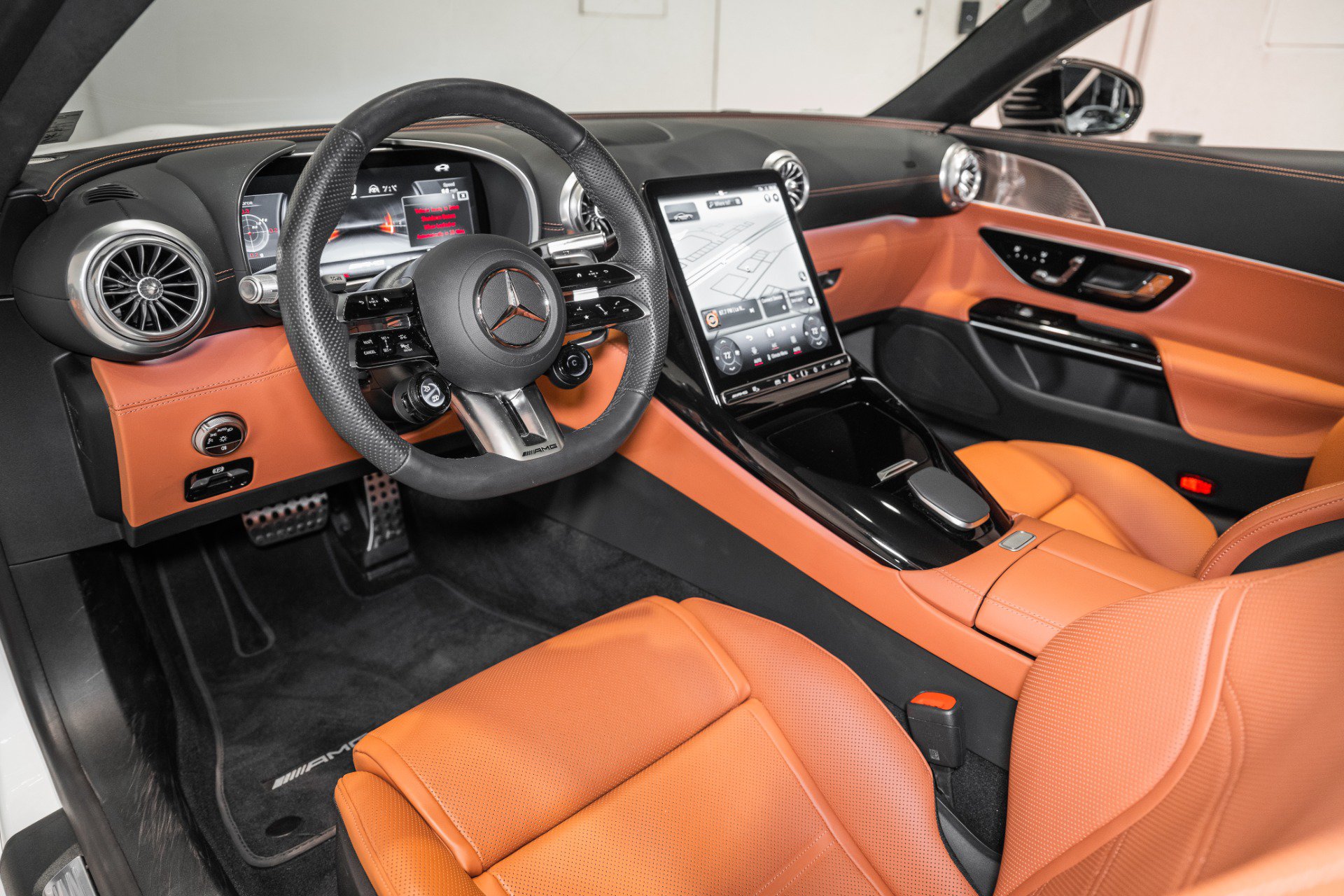 Used 2025 Mercedes-Benz AMG GT 63 image 19