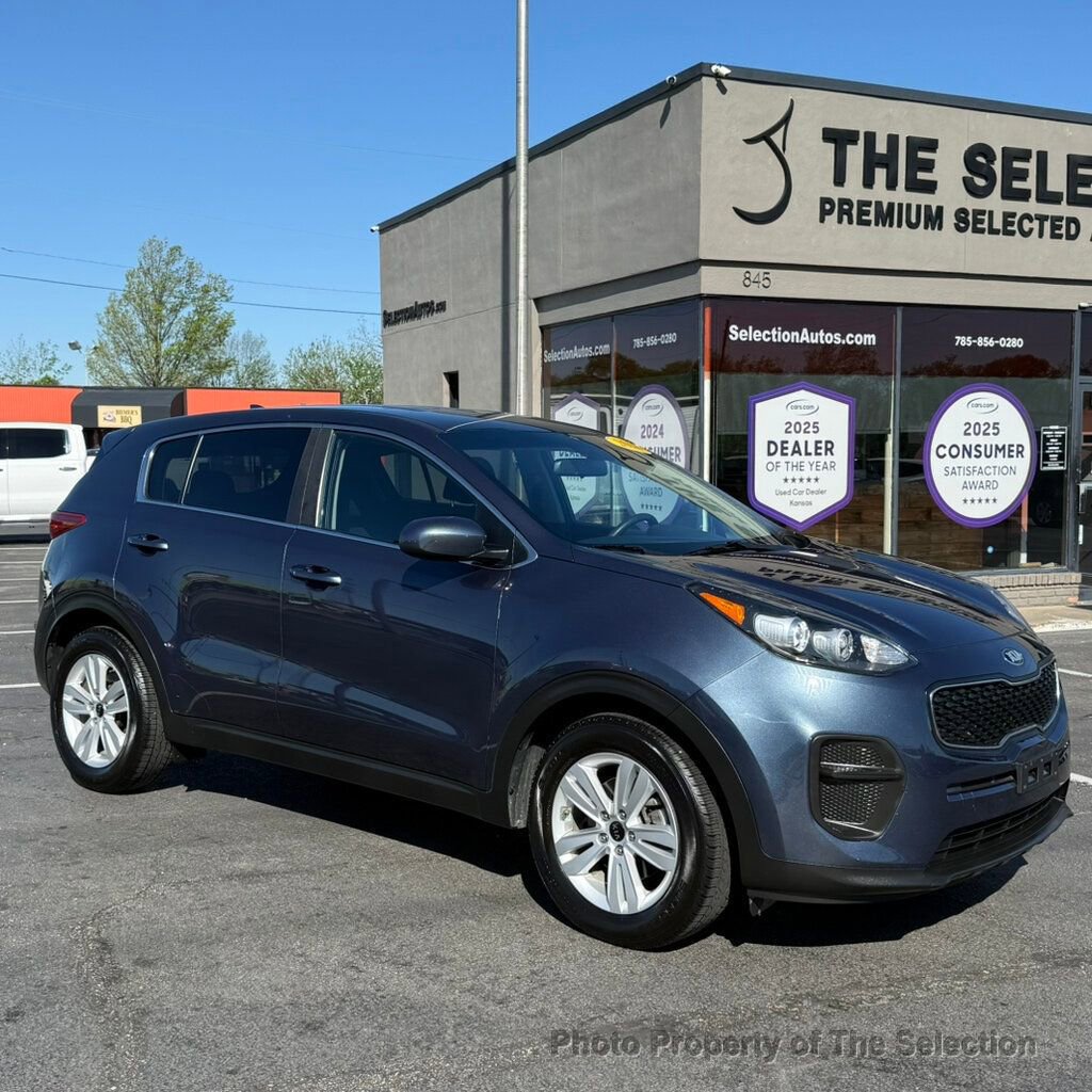 Used 2018 Kia Sportage LX image 2