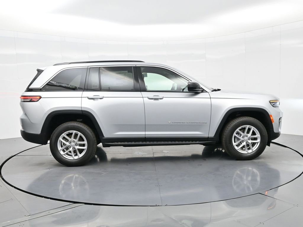 New 2025 Jeep Grand Cherokee Laredo X image 5