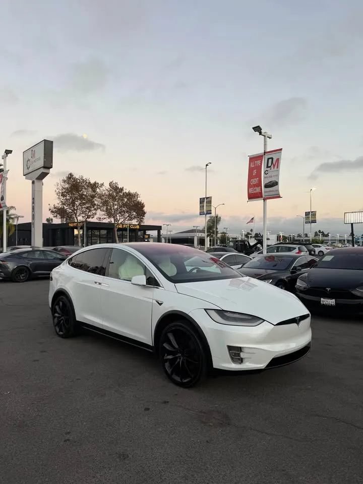 Used 2019 Tesla Model X 75D AWD/4WD image 4