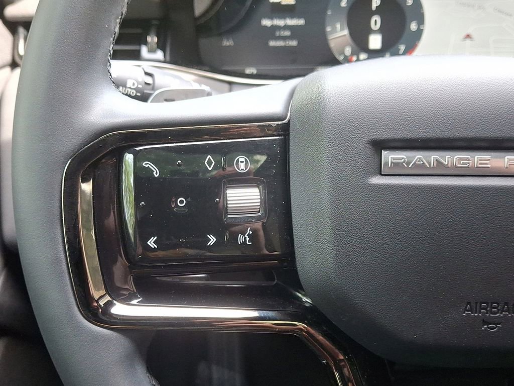 Used 2024 Land Rover Range Rover Evoque S image 17