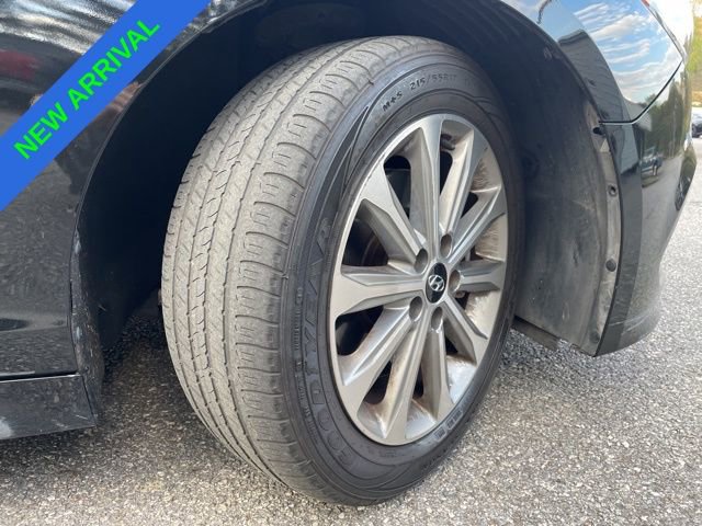 Used 2017 Hyundai Sonata Limited w/ Tech Package 03 image 3