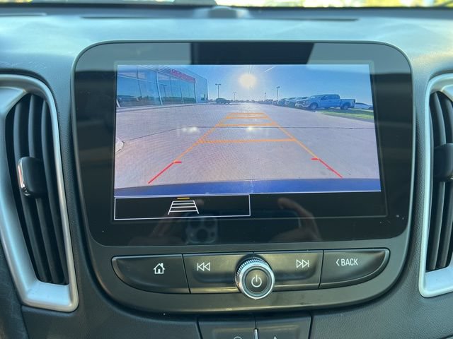 Used 2023 Chevrolet Malibu LT FWD image 16