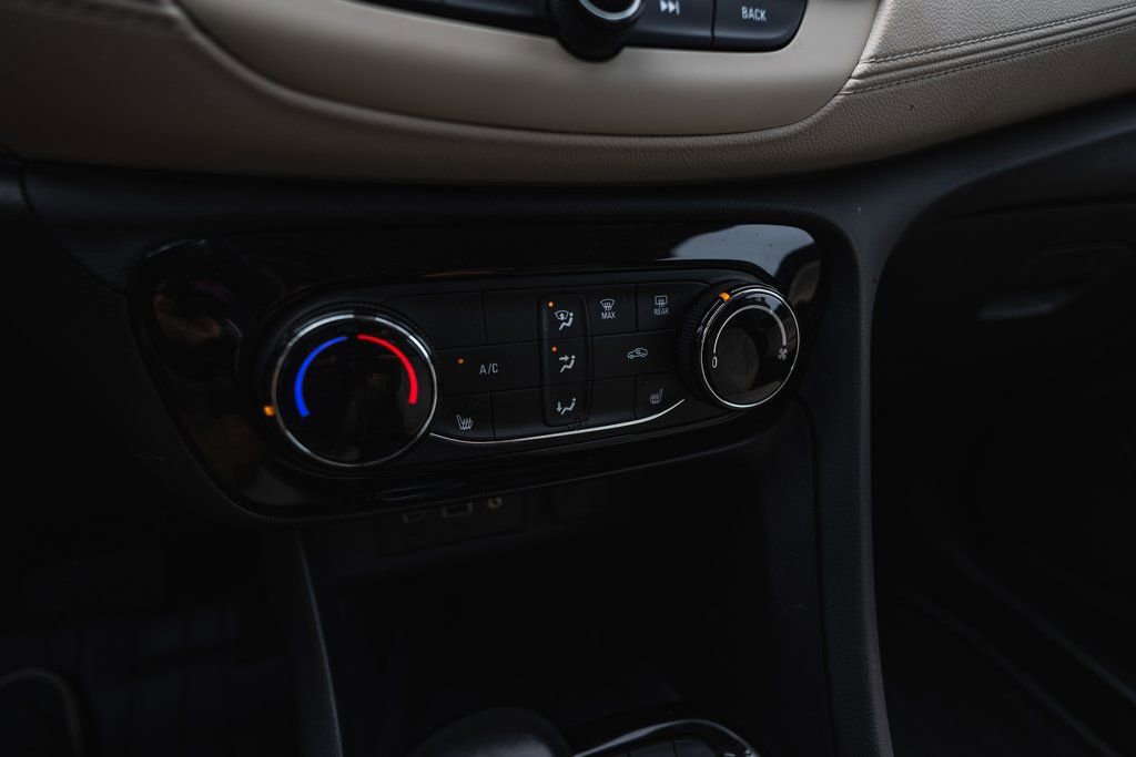 Used 2023 Buick Encore GX Preferred w/ Cold Weather Comfort Package image 8